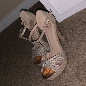 Dimond heels, used once for a quinceañera.